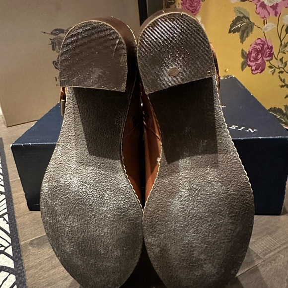 Anne Klein EUC Cognac Leather Ankle Boots - Picture 5 of 10